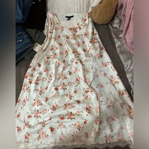 NEW NEVER WORN forever 21 long  skirt